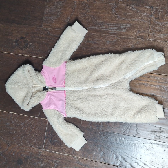 Nike Sherpa Full Zip Fleece Hooded Snow Suit, Pram, Coverall Size 6 months - Picture 2 of 8